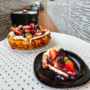 Cheesecake de frutos rojos - Imagen 1